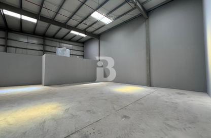 Warehouse - Studio for rent in Dubai Investment Park 1 (DIP 1) - Dubai Investment Park (DIP) - Dubai