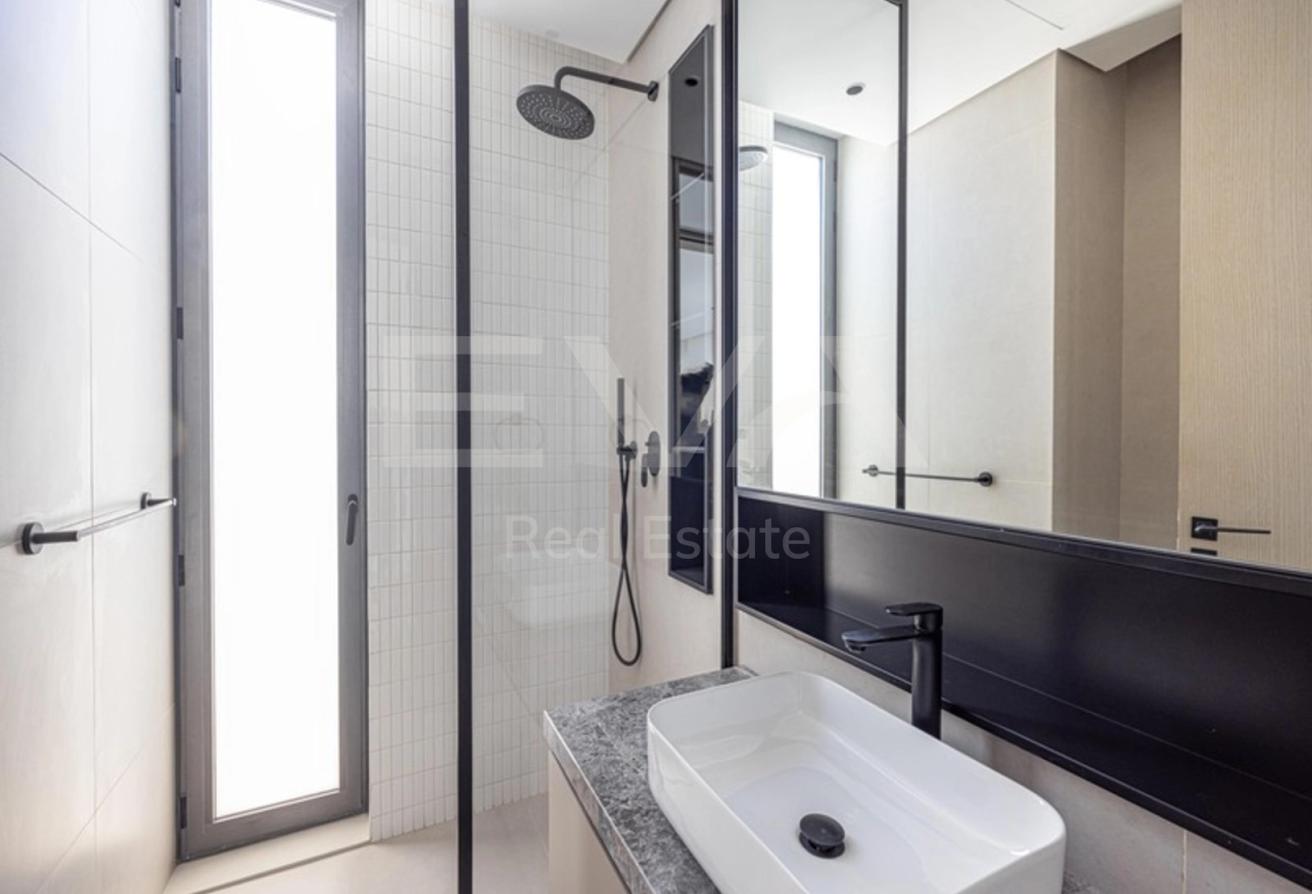 CORNER UNIT | COMMUNITY VIEW | VACANT photo 14
