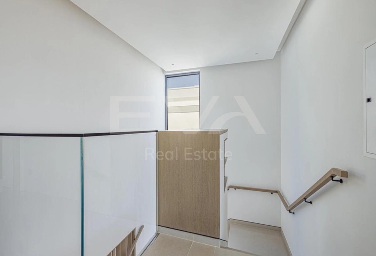 CORNER UNIT | COMMUNITY VIEW | VACANT photo 21