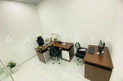 Office Space - Studio - 1 Bathroom for rent in Red Avenue - Al Garhoud - Dubai