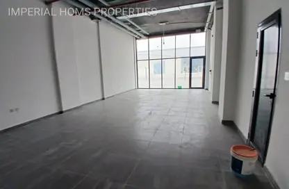 متجر - استوديو - 1 حمام للايجار في أم الثعوب - أم القيوين