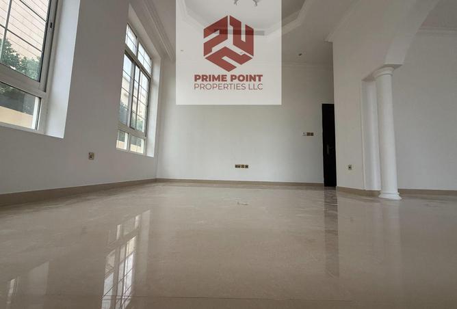 71122378 - Property Image 2