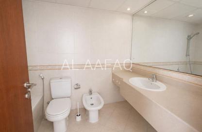 Apartment - 2 Bedrooms - 3 Bathrooms for rent in Al Majaz 3 - Al Majaz - Sharjah
