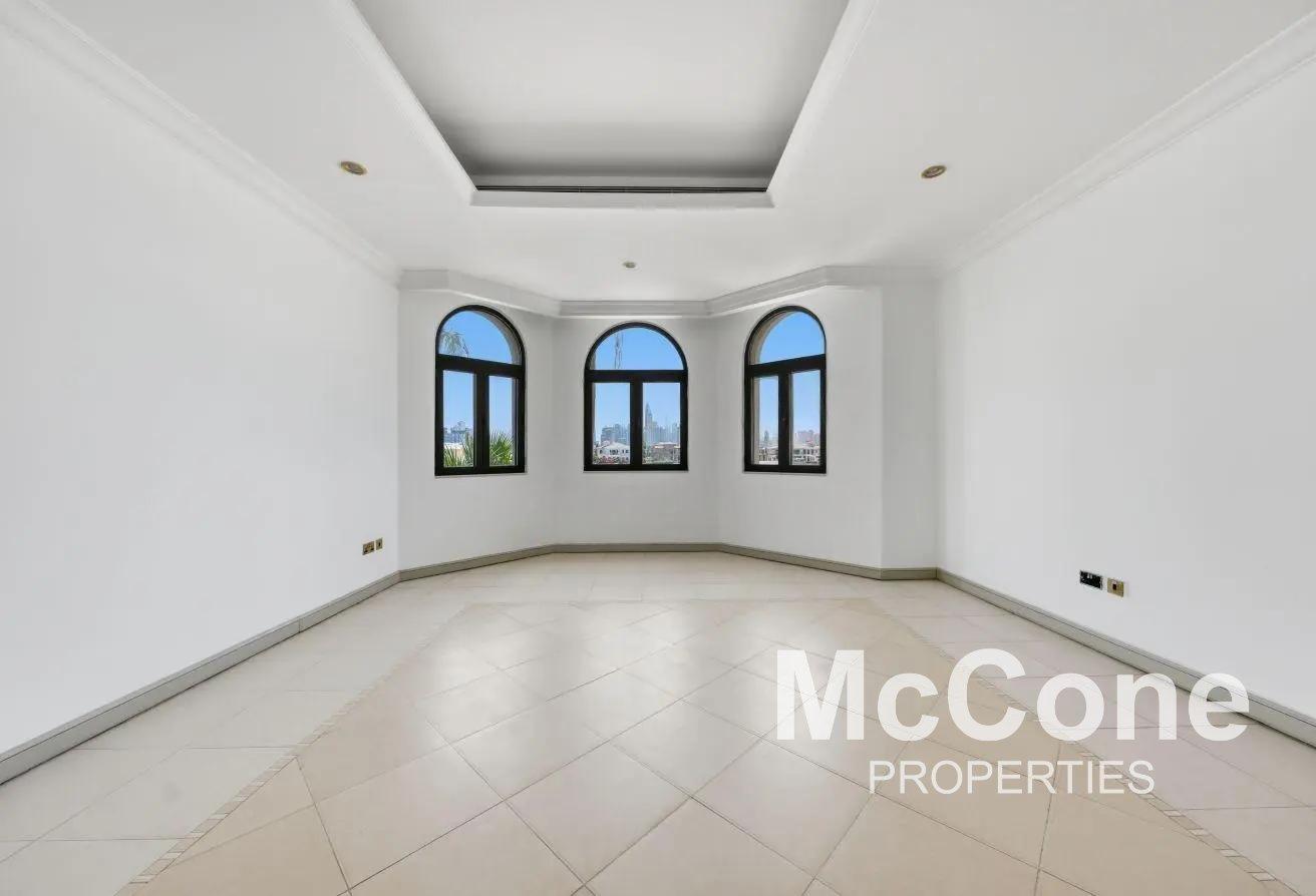 Mid Number | Direct Beach Access | View Today photo 7