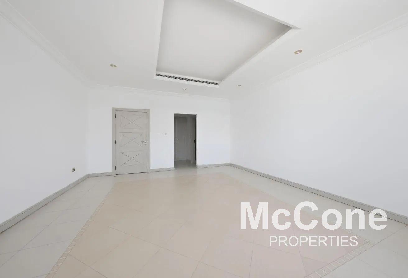 Mid Number | Direct Beach Access | View Today photo 14