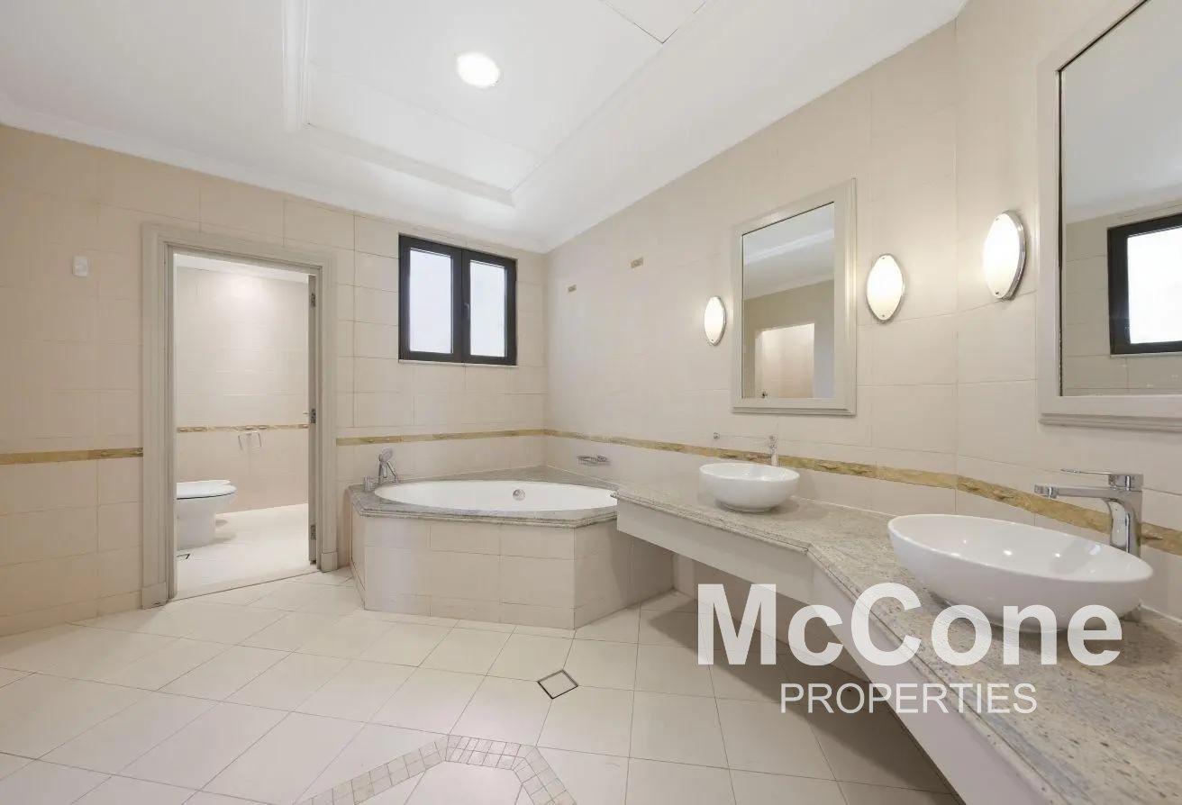 Mid Number | Direct Beach Access | View Today photo 18