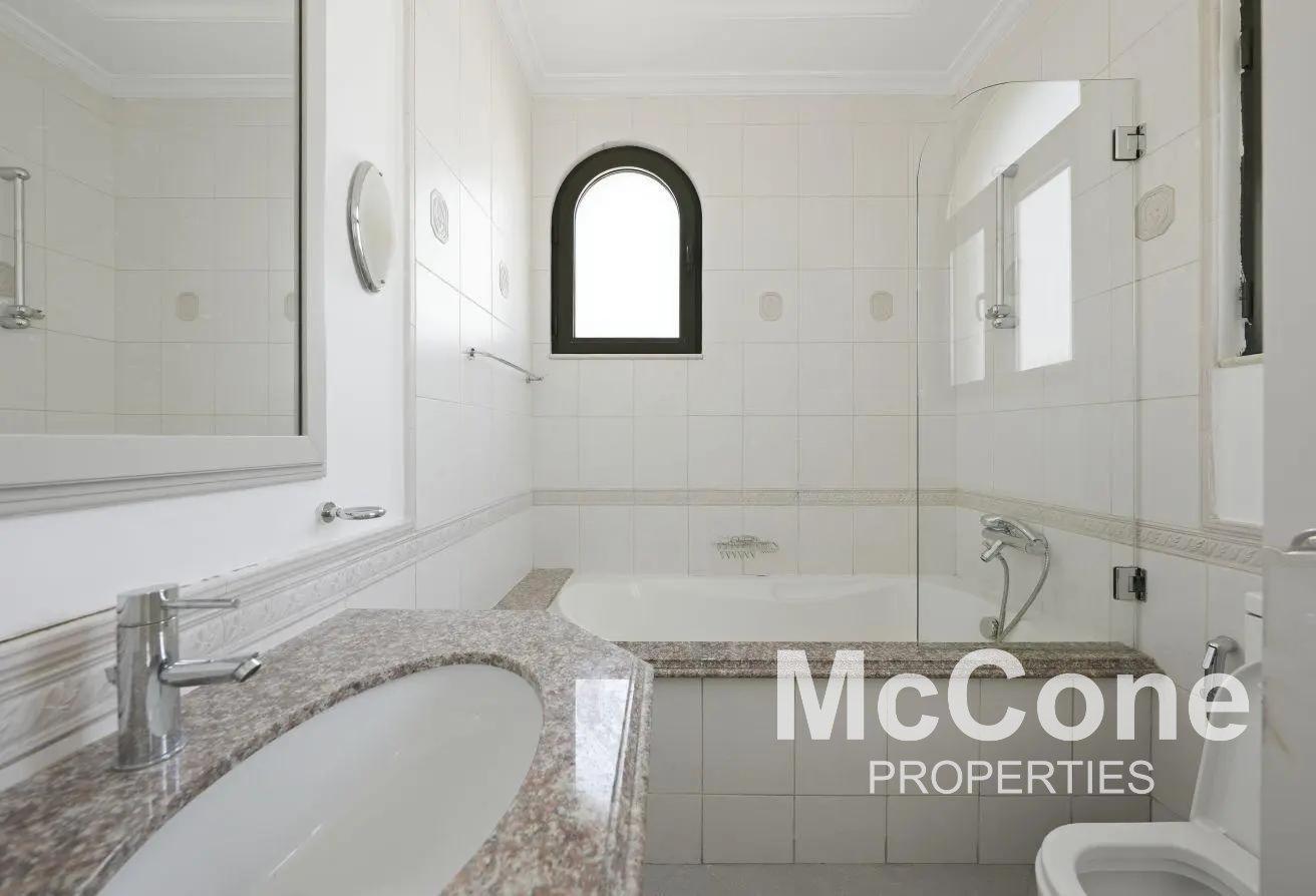 Mid Number | Direct Beach Access | View Today photo 19