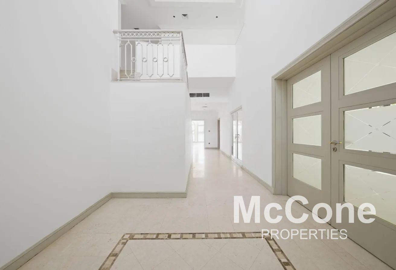 Mid Number | Direct Beach Access | View Today photo 15