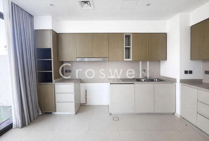 84064181 - Property Image 3