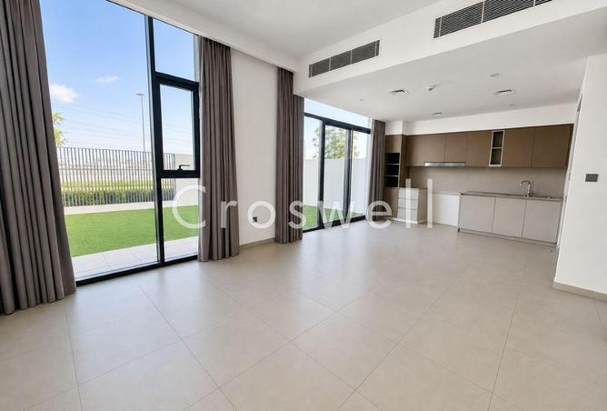 84064181 - Property Main Image