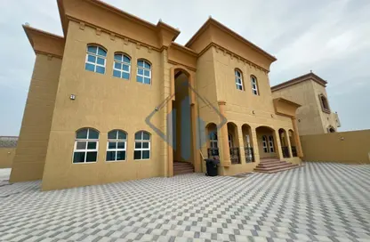 فيلا - 6 غرف نوم - 7 حمامات للايجار في الرفاع - رأس الخيمة