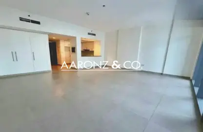 شقة - غرفة نوم - 2 حمامات للايجار في برج دبي وارف 2 - ميناء دبي - الجداف - دبي