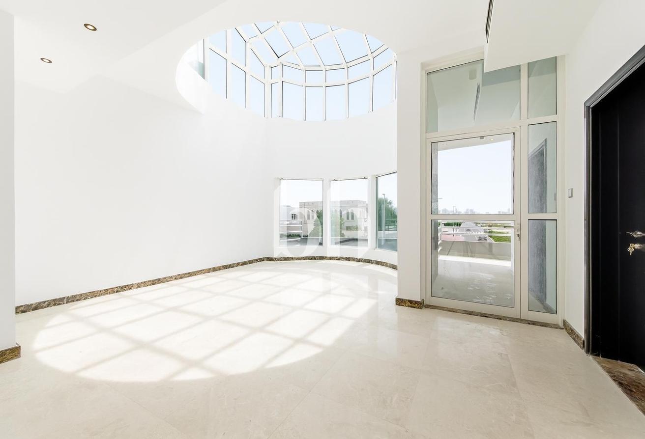 Freshly Upgraded | 5BR | Driver and Maids Room photo 10