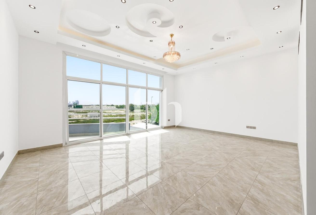 Freshly Upgraded | 5BR | Driver and Maids Room photo 16