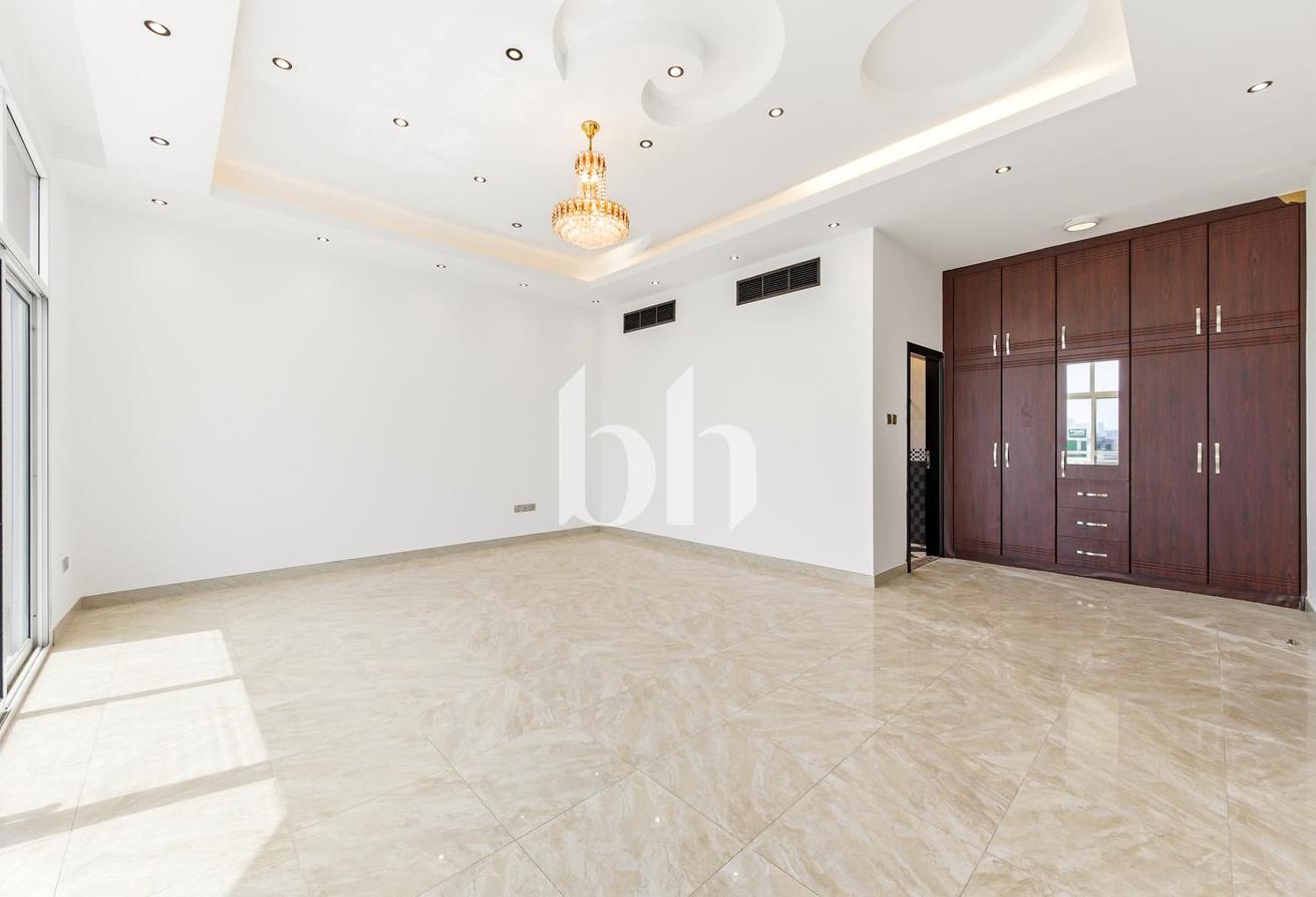 Freshly Upgraded | 5BR | Driver and Maids Room photo 17