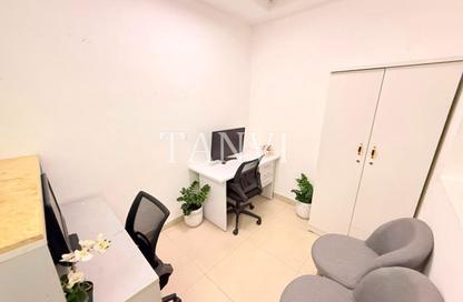 Office Space - Studio - 1 Bathroom for rent in Al Rostamani Building - Port Saeed - Deira - Dubai