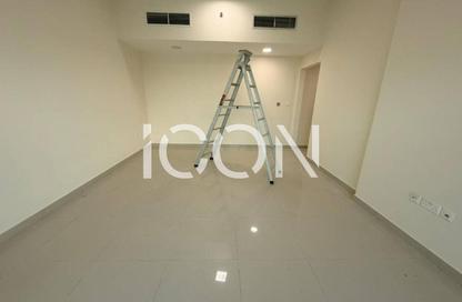 Apartment - 3 - 4 for rent in Naama Building - International City Phase 2 (Al Warsan 4) - Dubai
