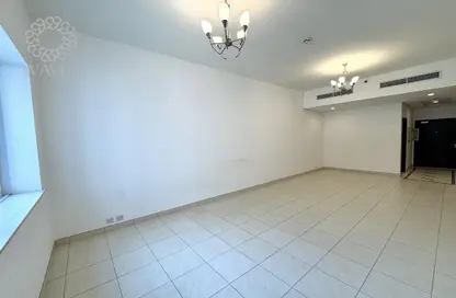 Apartment - 2 Bedrooms - 3 Bathrooms for rent in Latifa Tower - Sheikh Zayed Road - Dubai