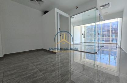Office Space - Studio - 1 Bathroom for rent in Tamani Art Tower - Business Bay - Dubai