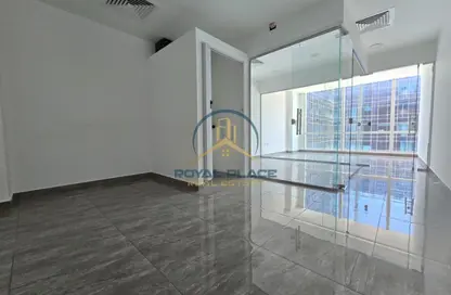 مكتب - غرفة نوم - 1 حمام للايجار في برج تماني - الخليج التجاري - دبي