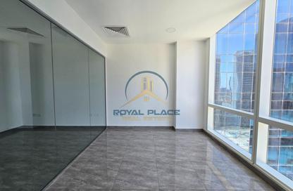 Office Space - Studio - 1 Bathroom for rent in Tamani Art Tower - Business Bay - Dubai
