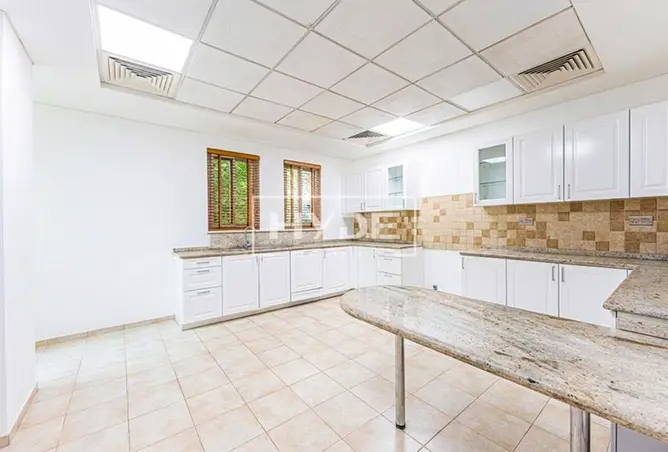 71503100 - Property Image 3