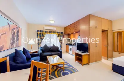 Apartment - Studio - 1 Bathroom for rent in Golden Sands 3 Hotel Apartments - Mankhool - Bur Dubai - Dubai
