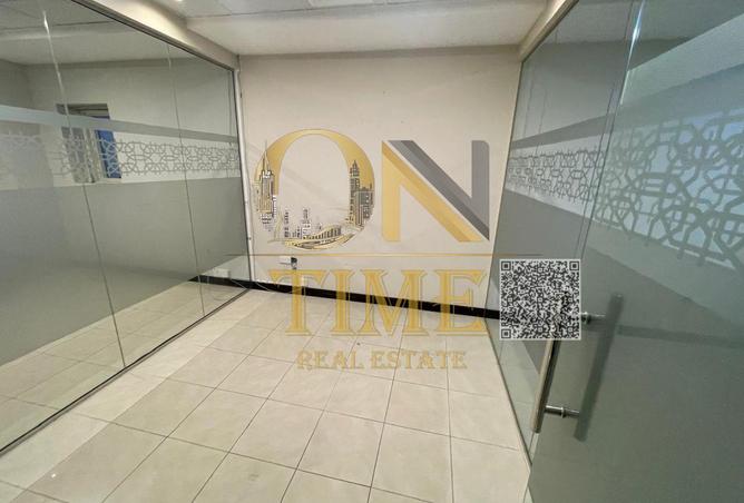 74235005 - Property Image 2