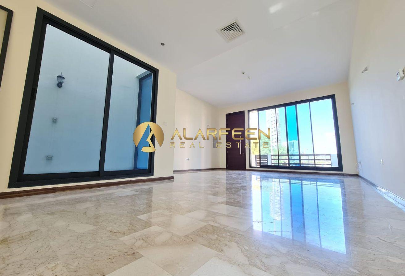 Fully Upgraded | Unfurnished | Prime Location photo 4