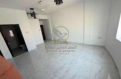 Apartment - 1 - 1 for rent in Al Qulaya'ah - Al Sharq - Sharjah