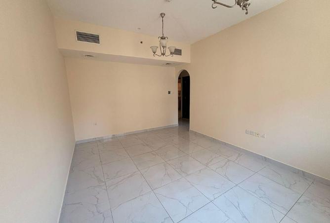 89647579 - Property Image 3