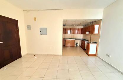 Apartment - Studio - 1 Bathroom for rent in Fire Station Road - Muwaileh - Sharjah