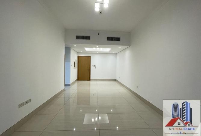 Spacious 1BR Extra-Large Bedroom Premium Living photo 3