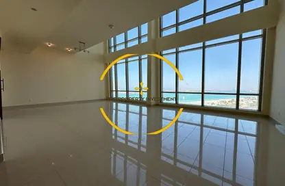 Apartment - 2 Bedrooms - 3 Bathrooms for rent in Nation Towers - Corniche Road - Abu Dhabi