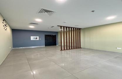 Office Space - Studio - 1 for rent in Tamani Art Tower - Business Bay - Dubai