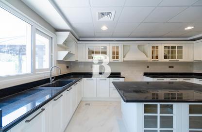Villa - 4 Bedrooms - 5 Bathrooms for rent in District 16 - Jumeirah Village Circle - Dubai