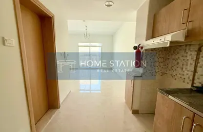 شقة - 1 حمام للايجار في May ريزيدنس 1 - ماي رزدنس - الضاحية 10 - قرية جميرا الدائرية - دبي