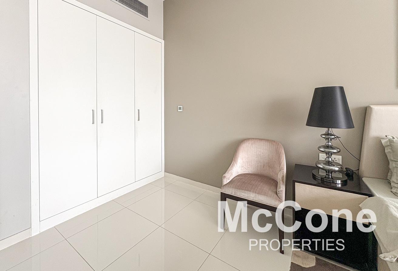 Spacious | Swimming Pool View | Fully Furnished photo 4