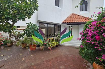 Villa - 4 Bedrooms - 4 Bathrooms for rent in Umm Suqeim 1 Villas - Umm Suqeim 1 - Umm Suqeim - Dubai