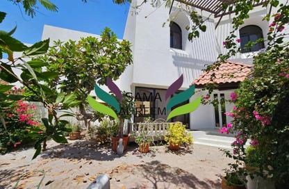 Villa - 4 Bedrooms - 4 Bathrooms for rent in Umm Suqeim 1 Villas - Umm Suqeim 1 - Umm Suqeim - Dubai Villa - 4 Bedrooms - 4 Bathrooms for rent in Umm Suqeim 1 Villas - Umm Suqeim 1 - Umm Suqeim - Dubai