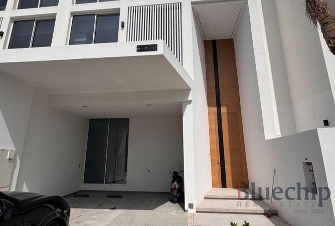 104669103 - Property Main Image