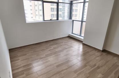 Apartment - 2 - 2 for rent in New Al Taawun Road - Al Taawun - Sharjah