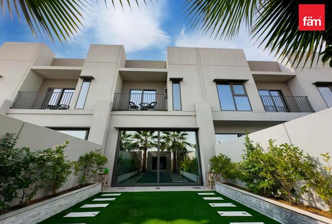 Negotiable |Burj Khalifa View |Single Row