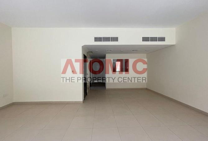3BR Villa | Warsan Village | Garden Access photo 3