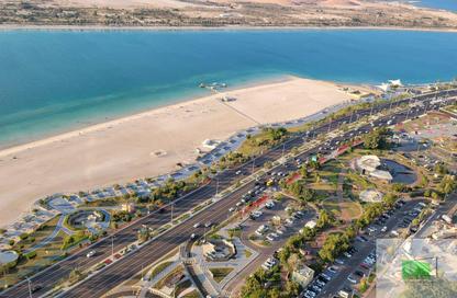 Apartment - 4 - 5 for rent in Landmark Tower - Corniche Road - Abu Dhabi