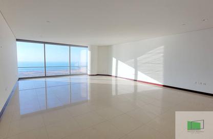 Apartment - 4 - 5 for rent in Landmark Tower - Corniche Road - Abu Dhabi Apartment - 4 - 5 for rent in Landmark Tower - Corniche Road - Abu Dhabi