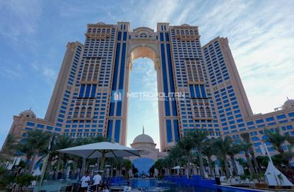 Apartment - 1 Bedroom - 2 Bathrooms for sale in Fairmont Marina Residences - The Marina - Abu Dhabi