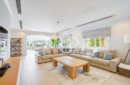 Villa - 4 Bedrooms - 4 Bathrooms for sale in Legacy Large - Legacy - Jumeirah Park - Dubai