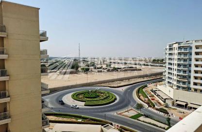 Apartment - 2 Bedrooms - 3 Bathrooms for rent in Queue Point - Liwan - Dubai Land - Dubai