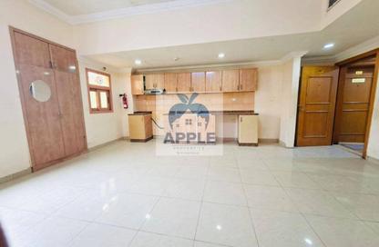 Apartment - Studio - 1 Bathroom for rent in Muwailih Building - Muwaileh - Sharjah